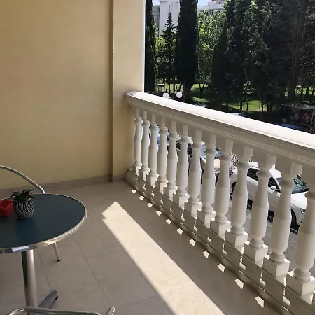 Apartment Miramar Palace -apartament 211s