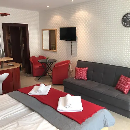 Miramar Palace -apartament 211s *